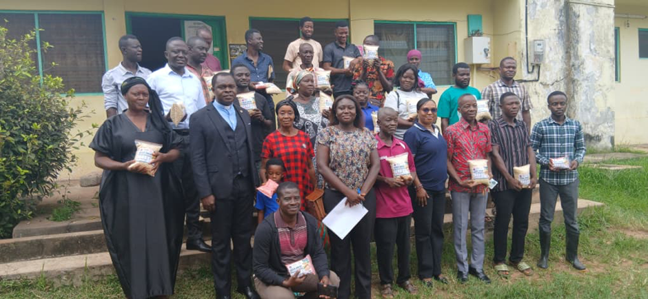 CSIR-CRI Brings Improved Maize Varieties to 120 Farmers in Ejisu Municipality Through Seed Drop Initiative